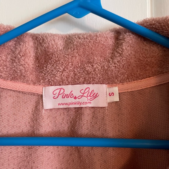 Pink Lily Pullover - Picture 4 of 4